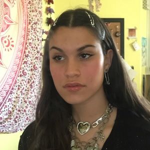 Meet your Posher, Brooke